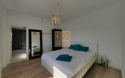 A beautiful, renovated villa with panoramic sea views.